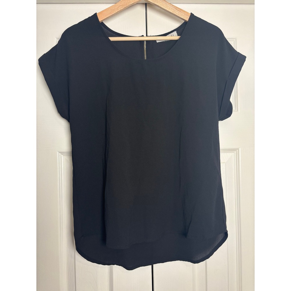 Olive + Oak Black Short Sleeve Exposed Back Zipper Blouse Size M